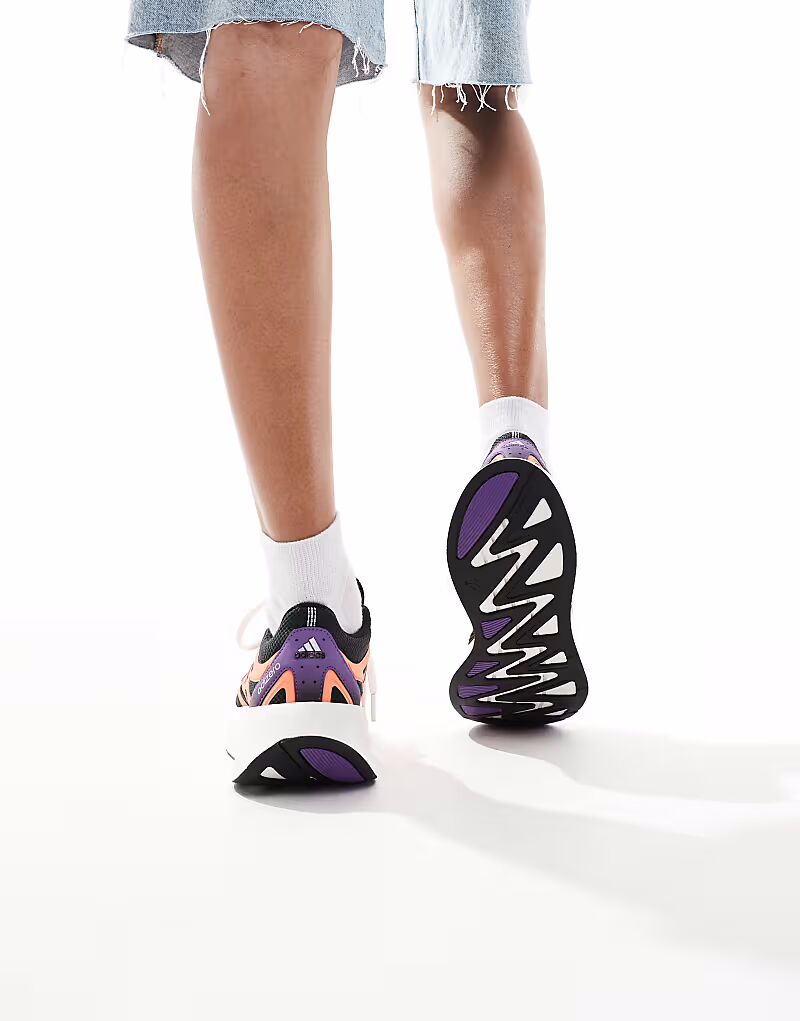 Кроссовки Adidas Originals Adizero aruku в черном цвете / активном фиолетовом цвете / s — фото 2