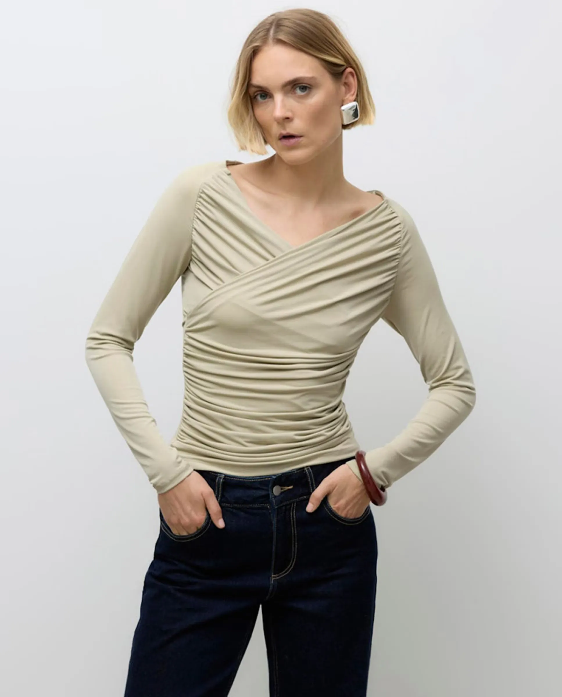 

Женский топ с запахом и сборками Vero Moda, белый
