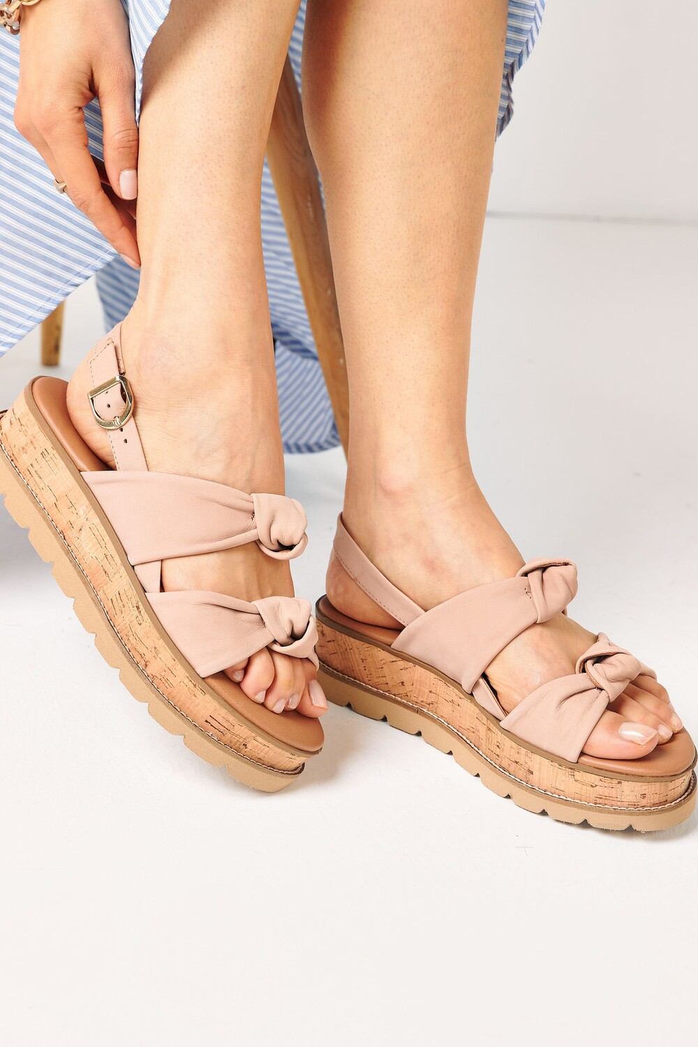 

Шлёпанцы с узлом на платформе Forever Comfort Next, розовый