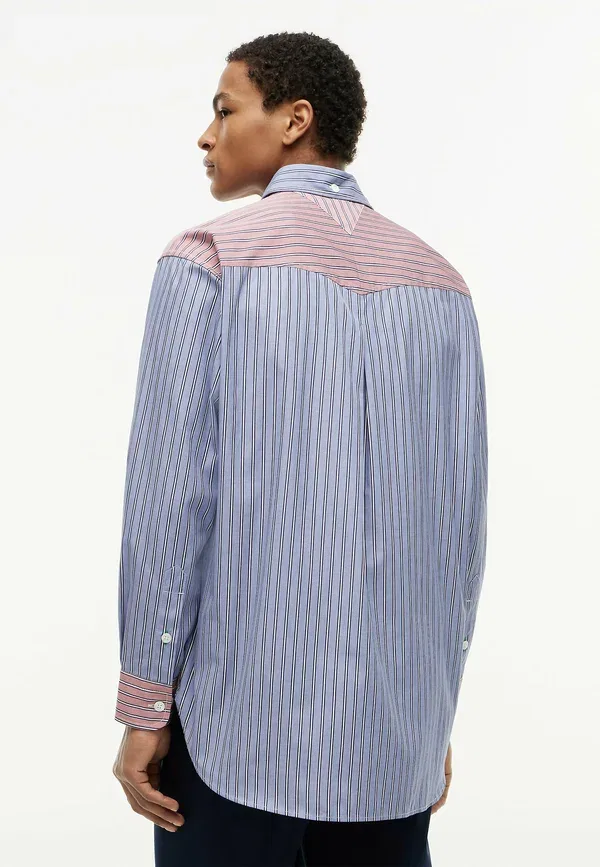 Рубашка Tommy Hilfiger Oversized fit premium colour blocked stripe shirt, голубая полоска — фото 3