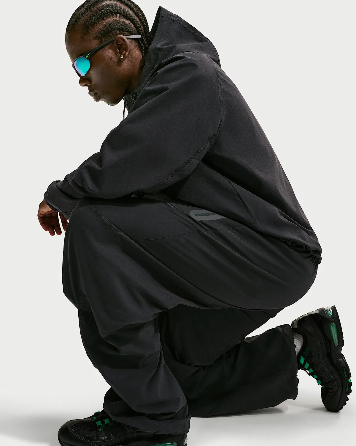 Мужские широкие штаны Nike Tech Woven Oversized, Black/Black/Black — фото 4