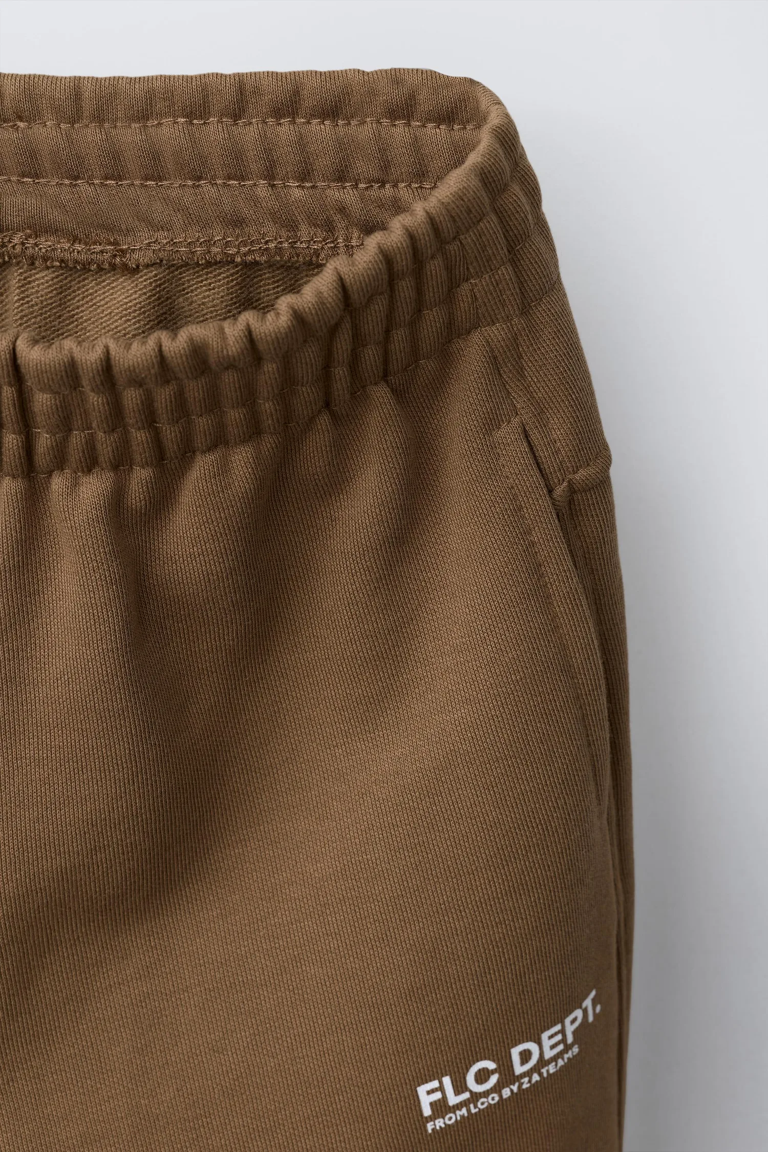 Спортивные штаны с текстовым принтом Zara, охра — фото 3