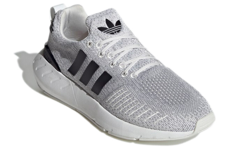 Adidas originals Swift Run 22 Кроссовки женские — фото 3
