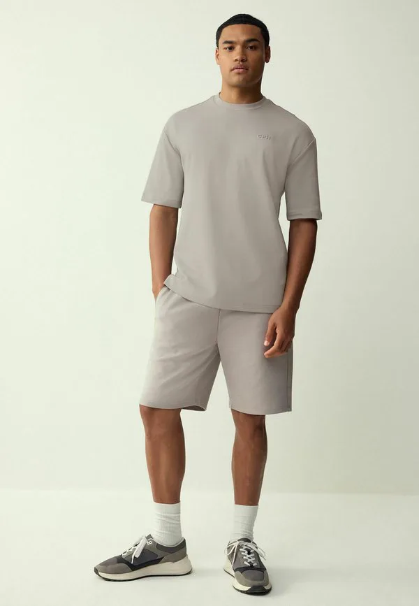 Свободный крой, мягкая плотная базовая футболка motionflex Next, Grey Embossed — фото 2