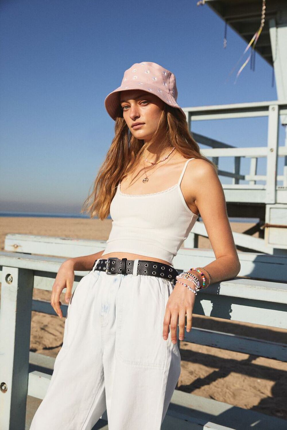 

Майка в рубчик с кружевной отделкой Forever 21, белый
