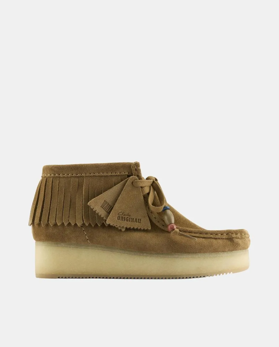 Женские ботинки WBWedge с бахромой из замши на резиновой подошве Clarks, светло-коричневый