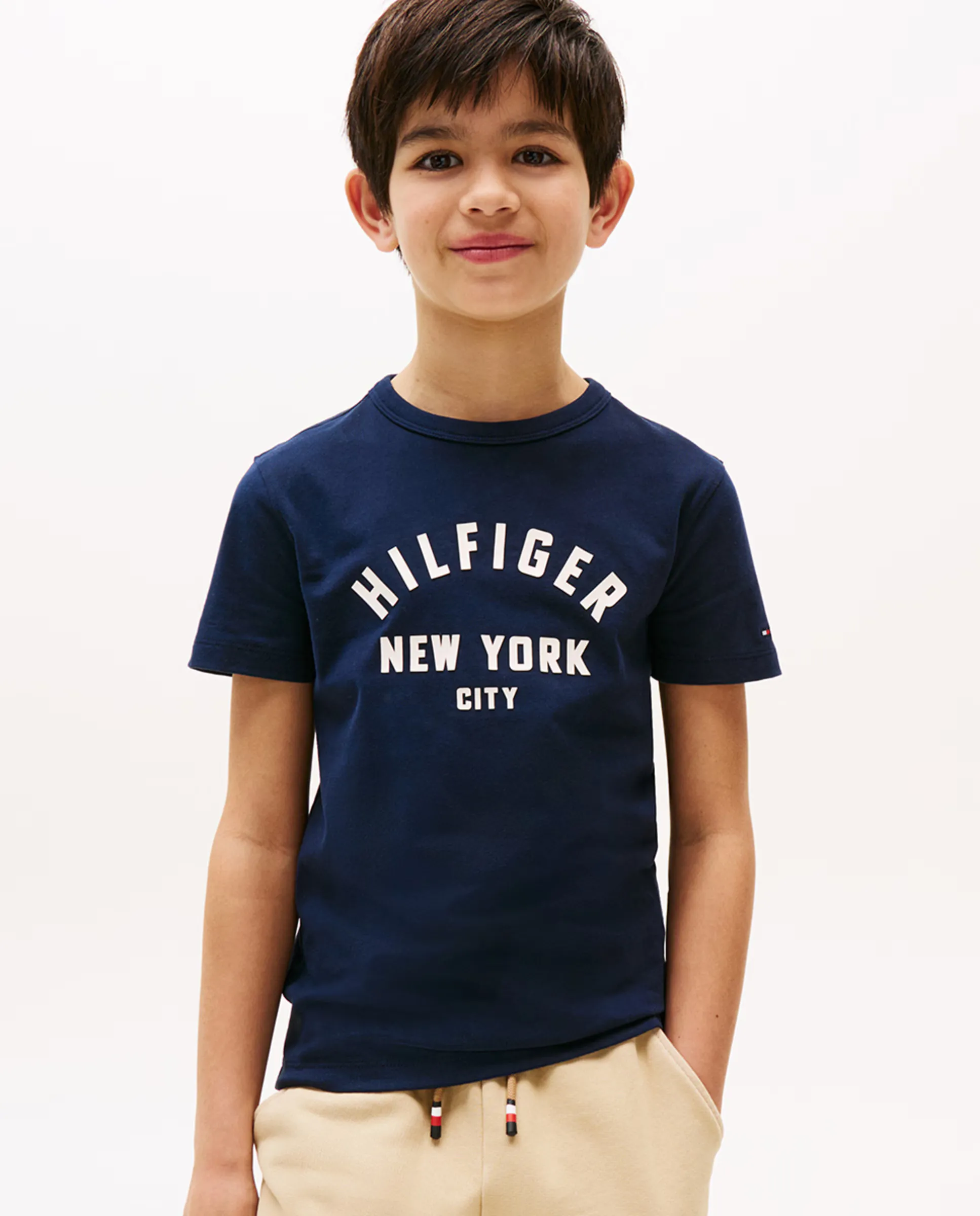 

Детская однотонная футболка с коротким рукавом и логотипом на груди Tommy Hilfiger, синий