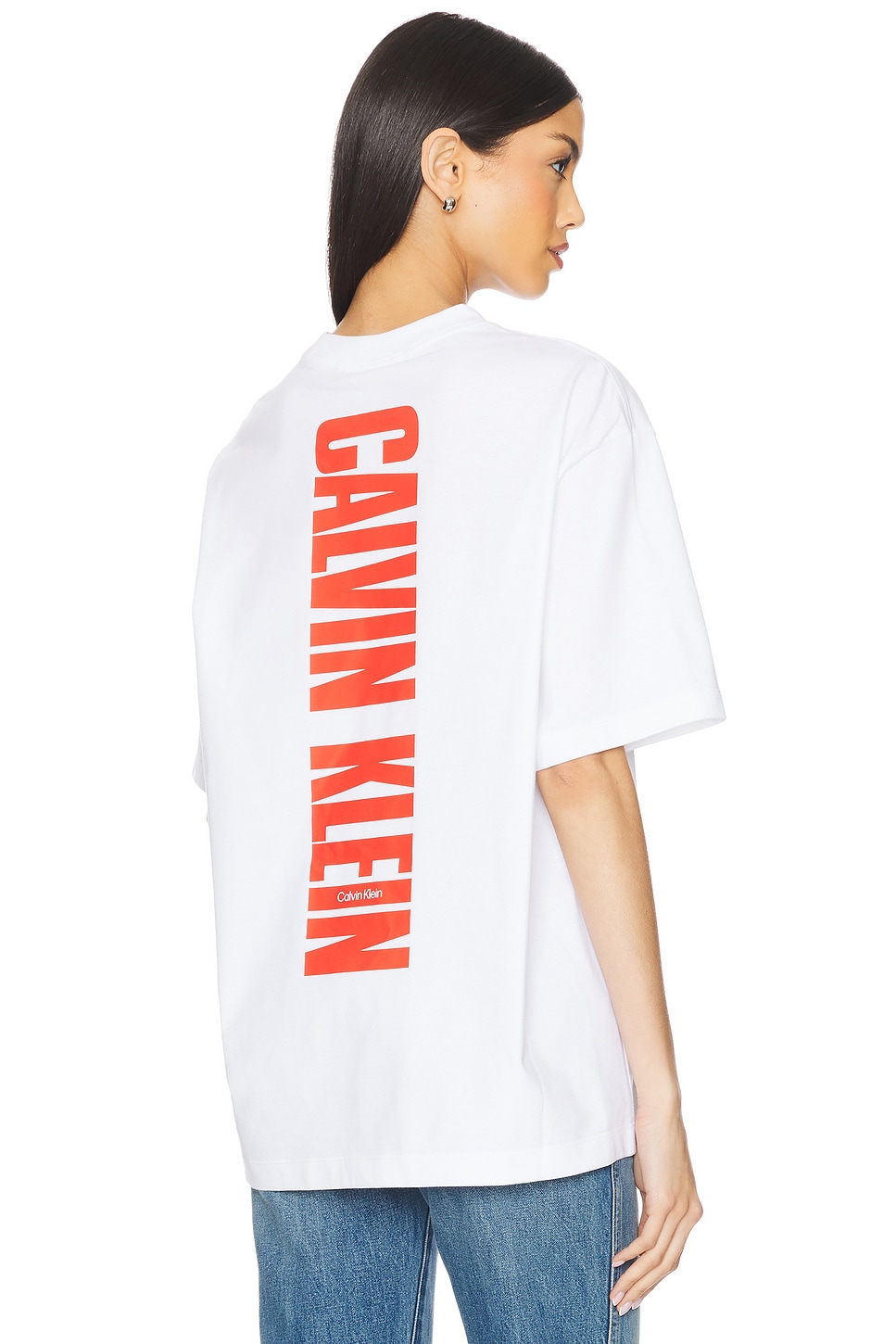 

Футболка с вертикальным логотипом Calvin Klein, brilliant white