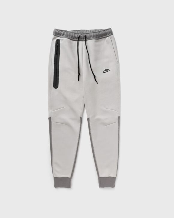 

Спортивные штаны Nike Tech Fleece Joggers, цвет lt iron ore/flat pewter/black