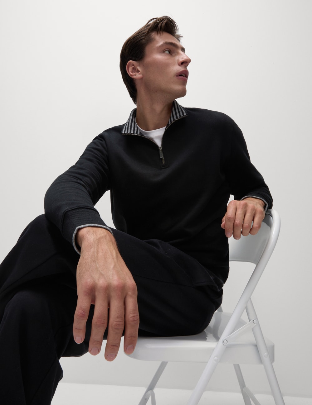 

Толстовка из чистого хлопка с застежкой-молнией на половину длины Marks & Spencer, черный
