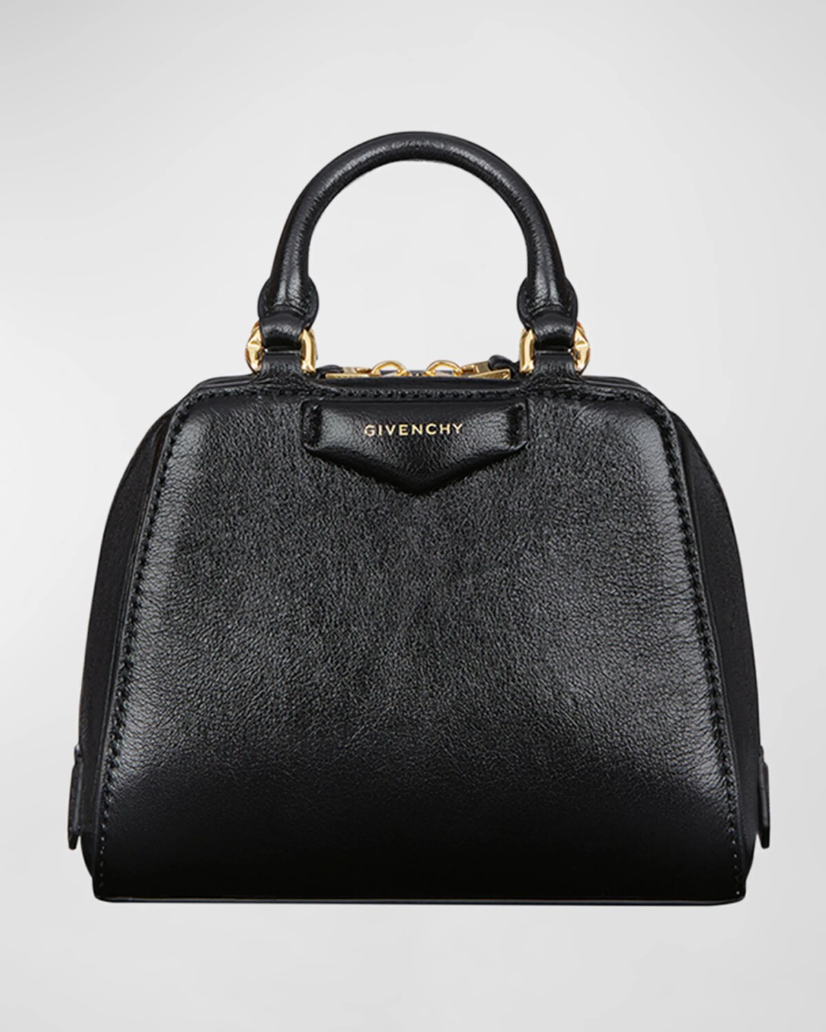 

Сумка Antigona Cube Nano с верхней ручкой из блестящей мятой кожи Givenchy, цвет Black