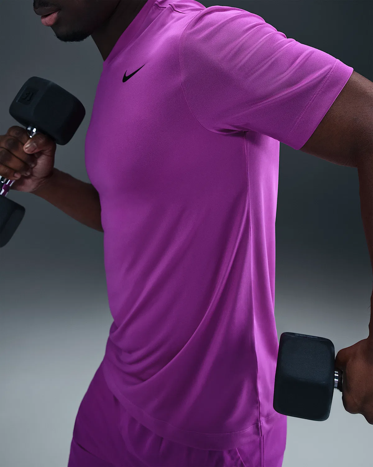 Мужская фитнес-футболка Nike Dri-FIT Legend, Vivid Purple/Black — фото 3