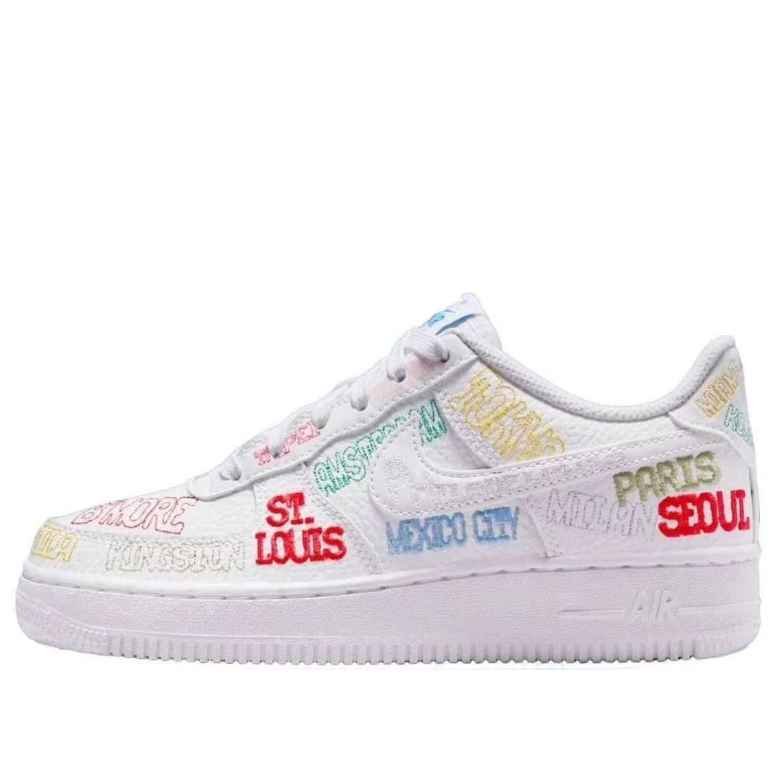 Кроссовки Nike Air Force 1 Low 'On Tour' IO9739-100, белый