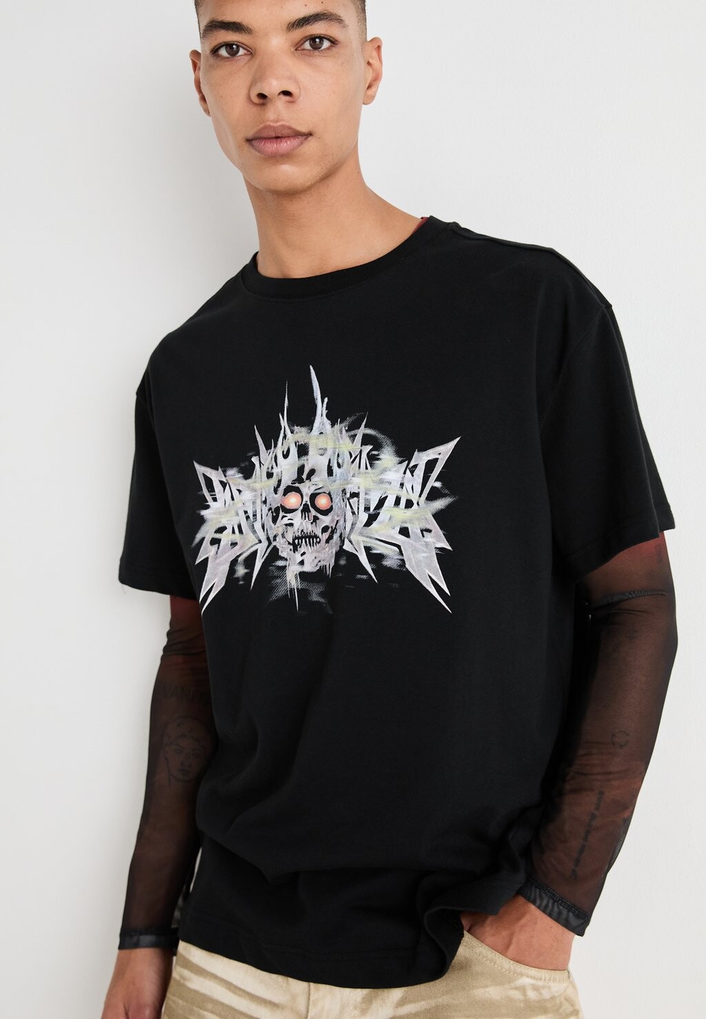 

Футболка с принтом OVERSIZED GRAPHIC Weekday, черный