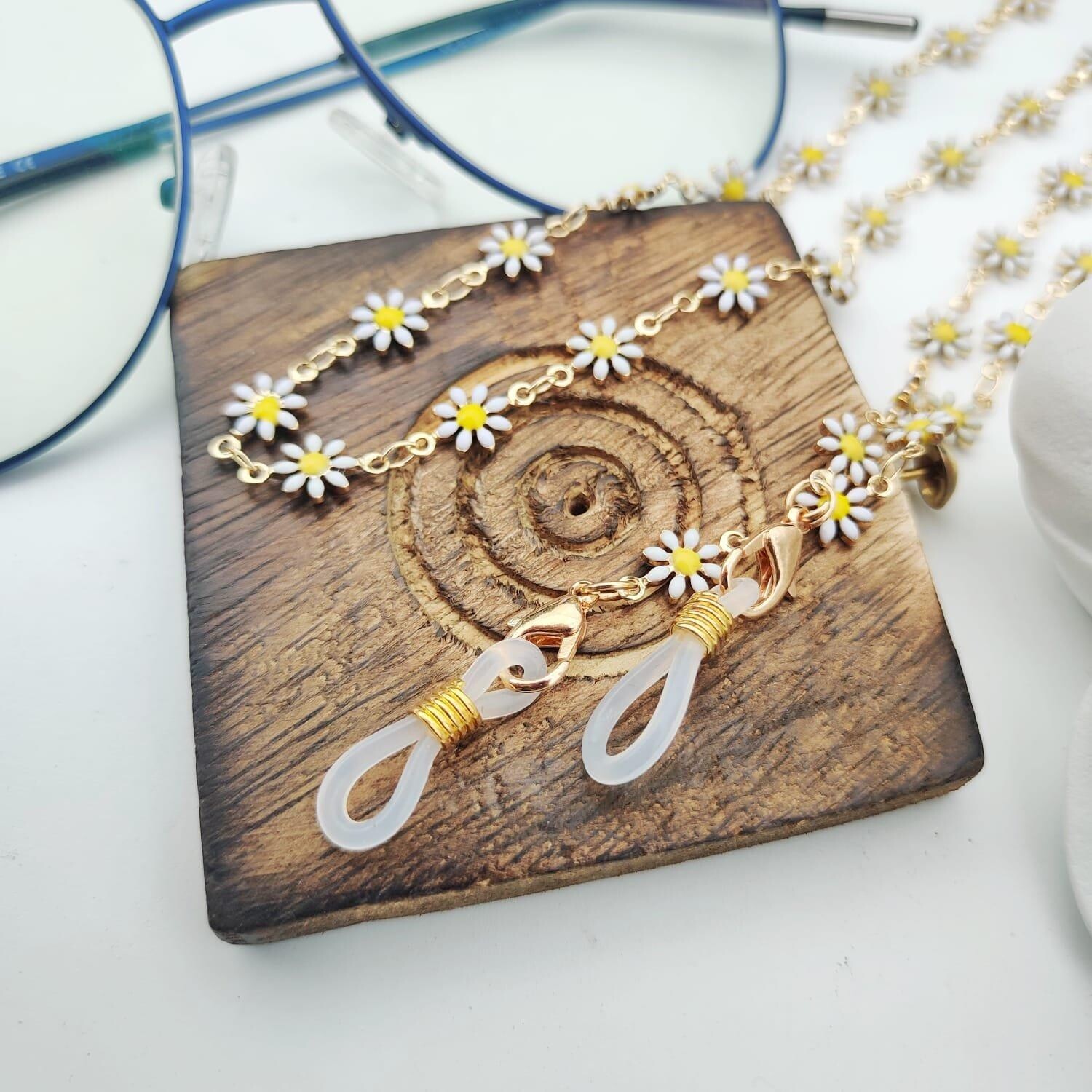 

Летние солнцезащитные очки для чтения с цветочным рисунком, 55 см, ремешок для очков со съемной цепочкой The Colourful Aura, белый