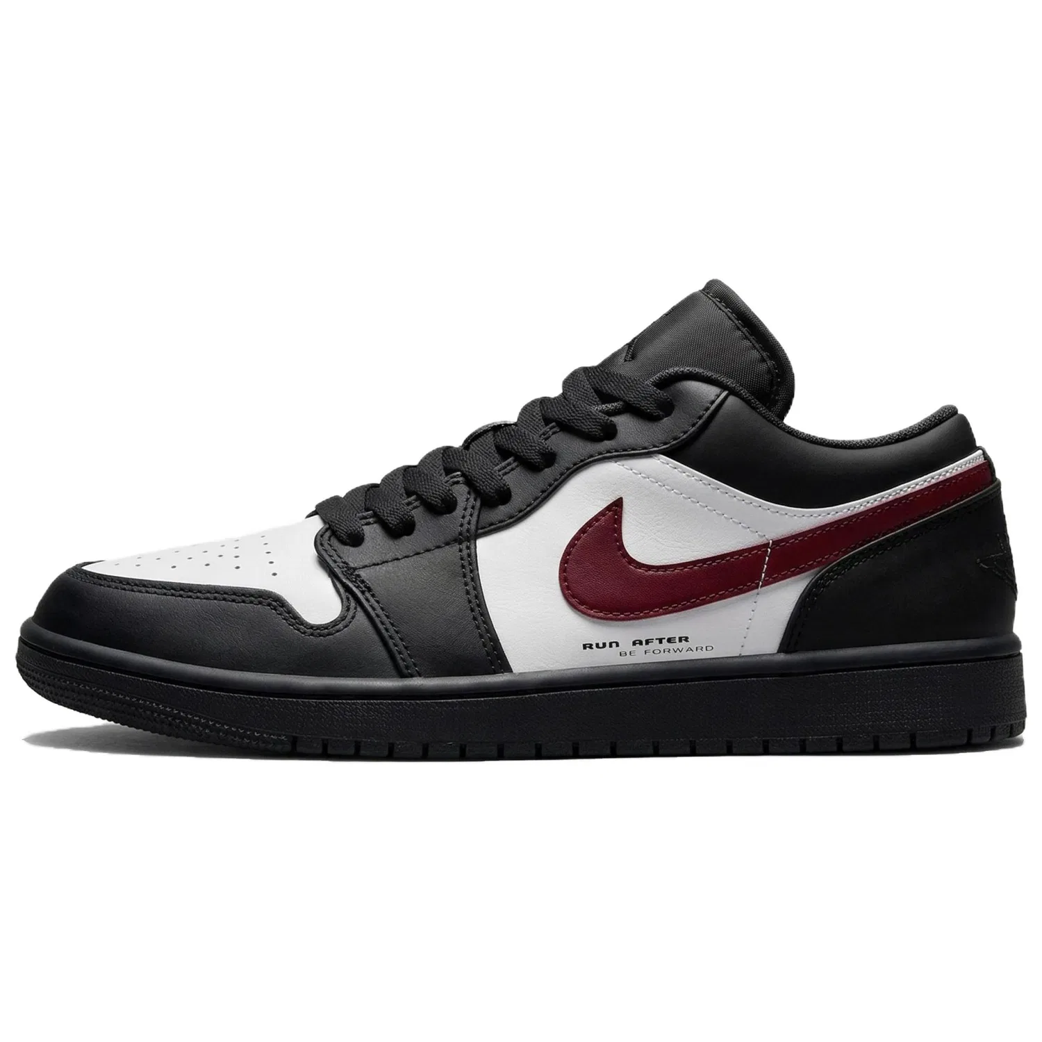 Кроссовки баскетбольные ретро Jordan Low Black White Red
