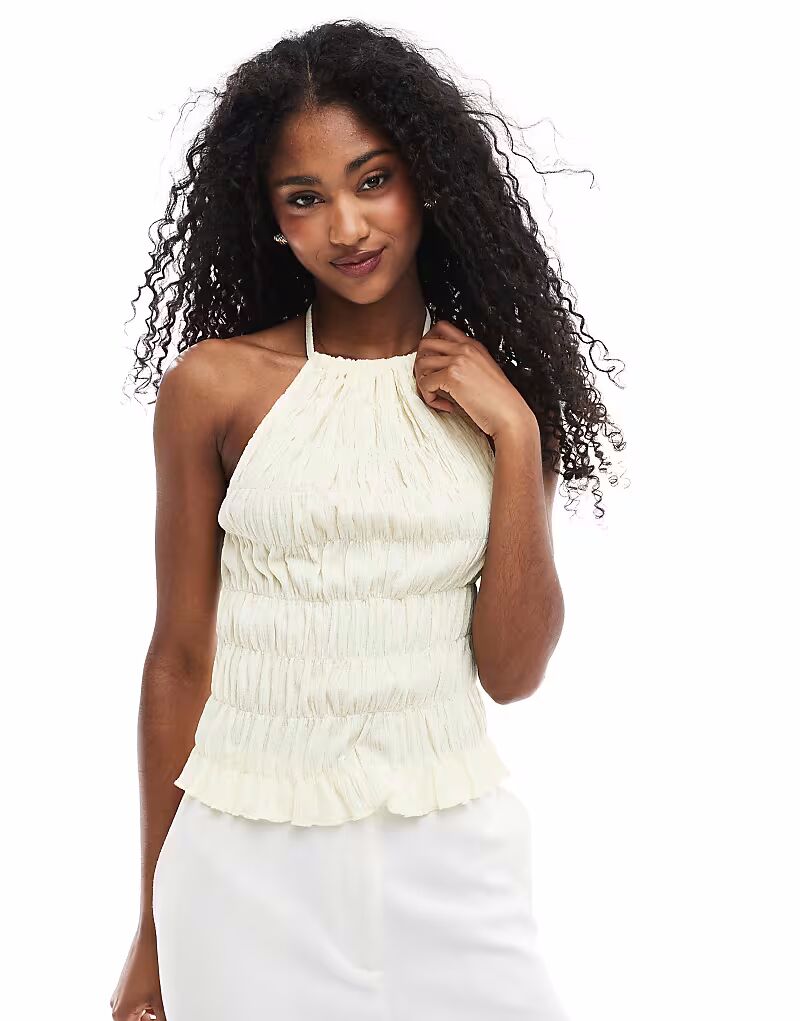 

Топ-халтер с фактурной сборкой ASOS DESIGN цвета пахты