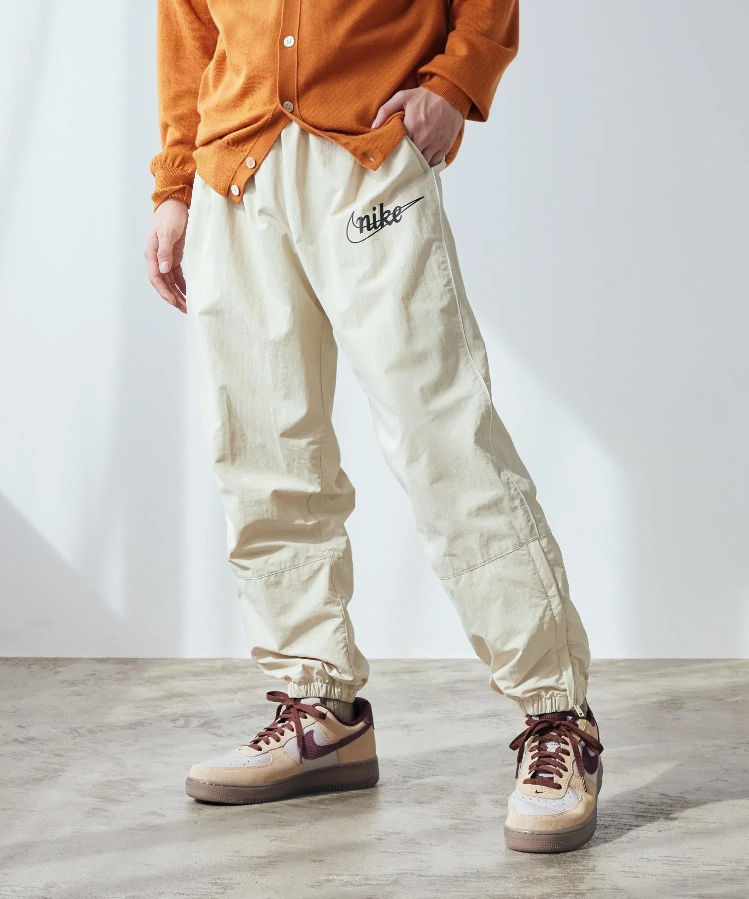 Мужские лёгкие брюки Nike Sportswear Club Light Khaki