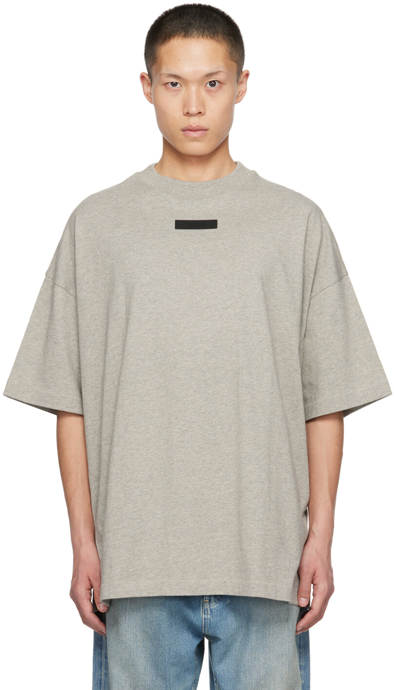 

Серая футболка с круглым вырезом Fear of God ESSENTIALS, Dark heather oatmeal