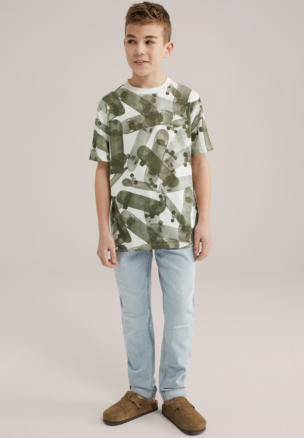 

Футболка с принтом WE Fashion, цвет Army Green