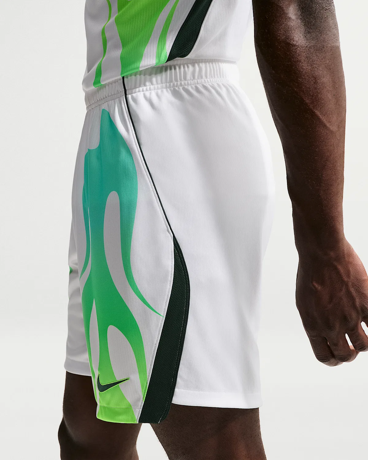 Мужские футбольные шорты Nike Dri-FIT Replica Nigeria 2026 Stadium Away, White/Black — фото 3