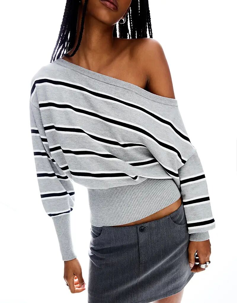 

Асимметричный свитер Bershka с ребристым подолом светло-серого цвета