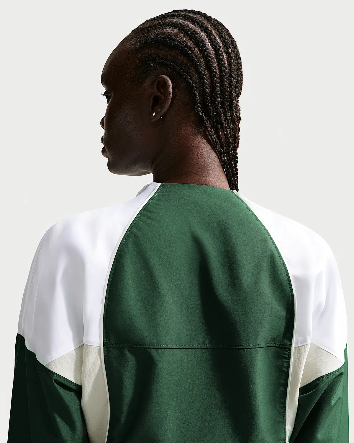 Женская укороченная куртка Nike Sportswear, Fir/White/Light Bone/Sail — фото 2