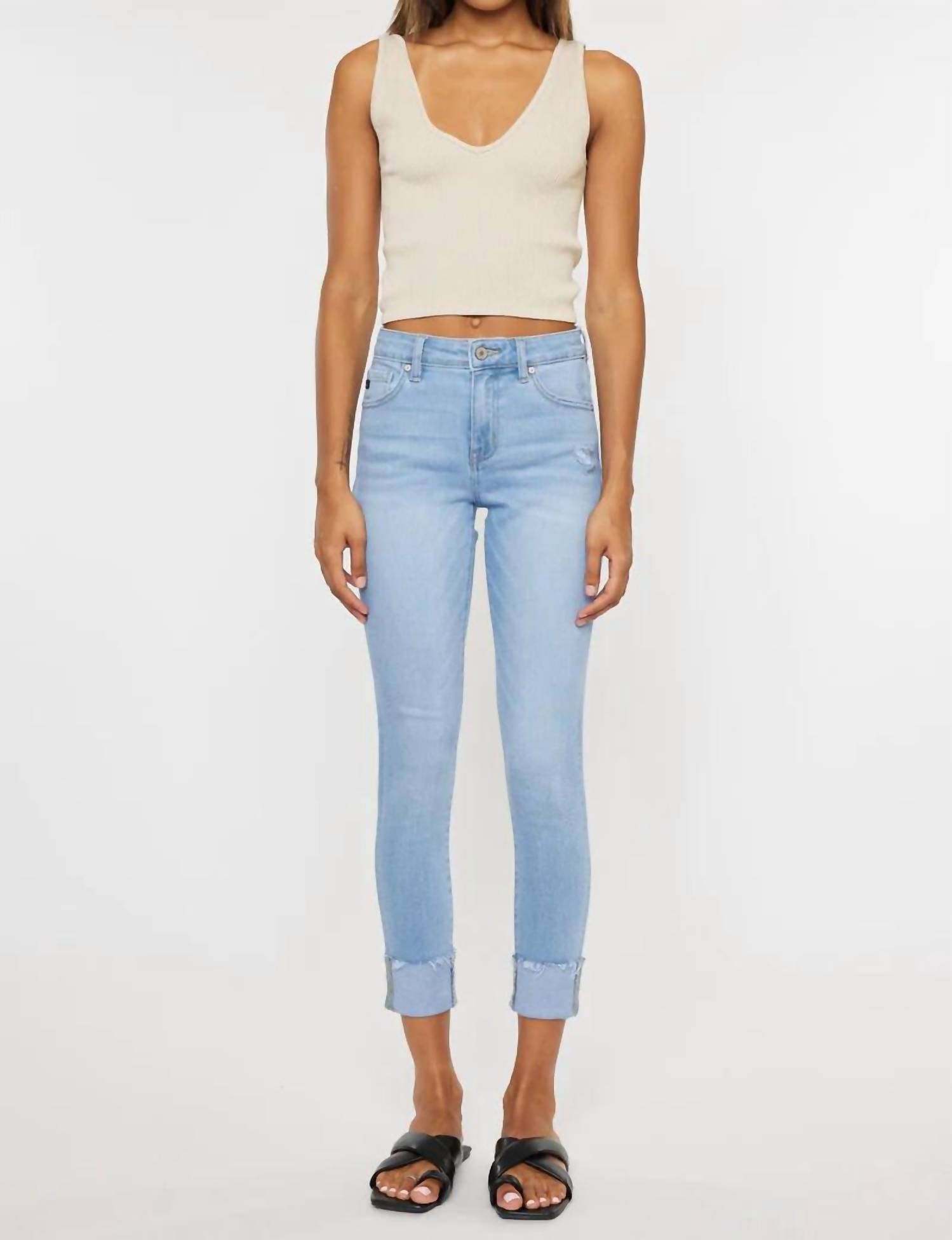 

Джинсы Remy High Rise с завышенной талией и узкими штанинами в синем цвете KanCan