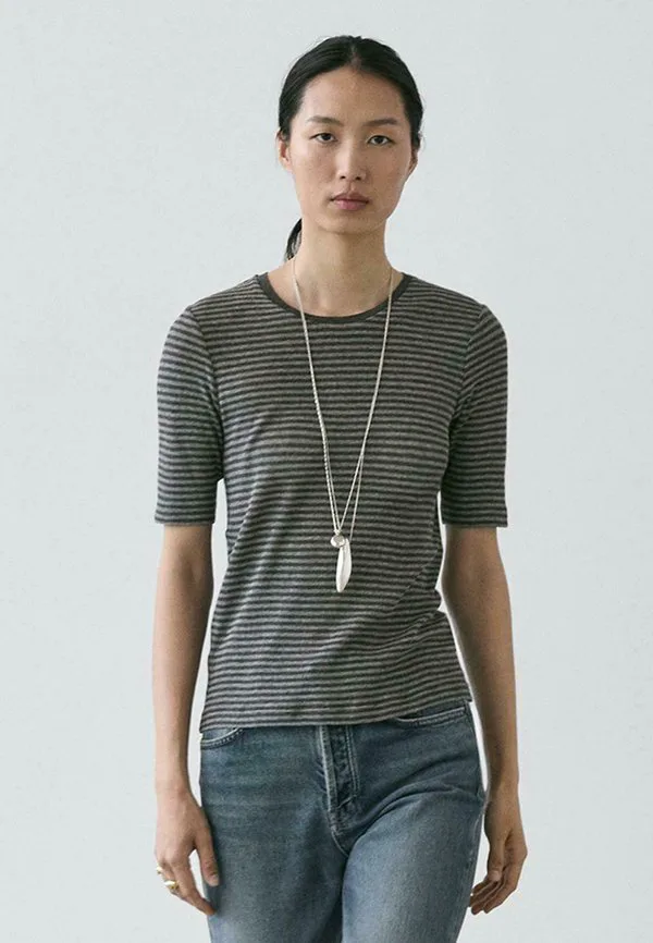 

Футболка с коротким рукавом в полоску Massimo Dutti, Grey, Серый, Футболка с коротким рукавом в полоску Massimo Dutti, Grey