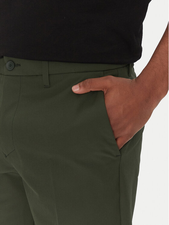 Шорты облегающего кроя из ткани S_Commuter_10.5 Inch 50540337 Boss, зеленый — фото 4