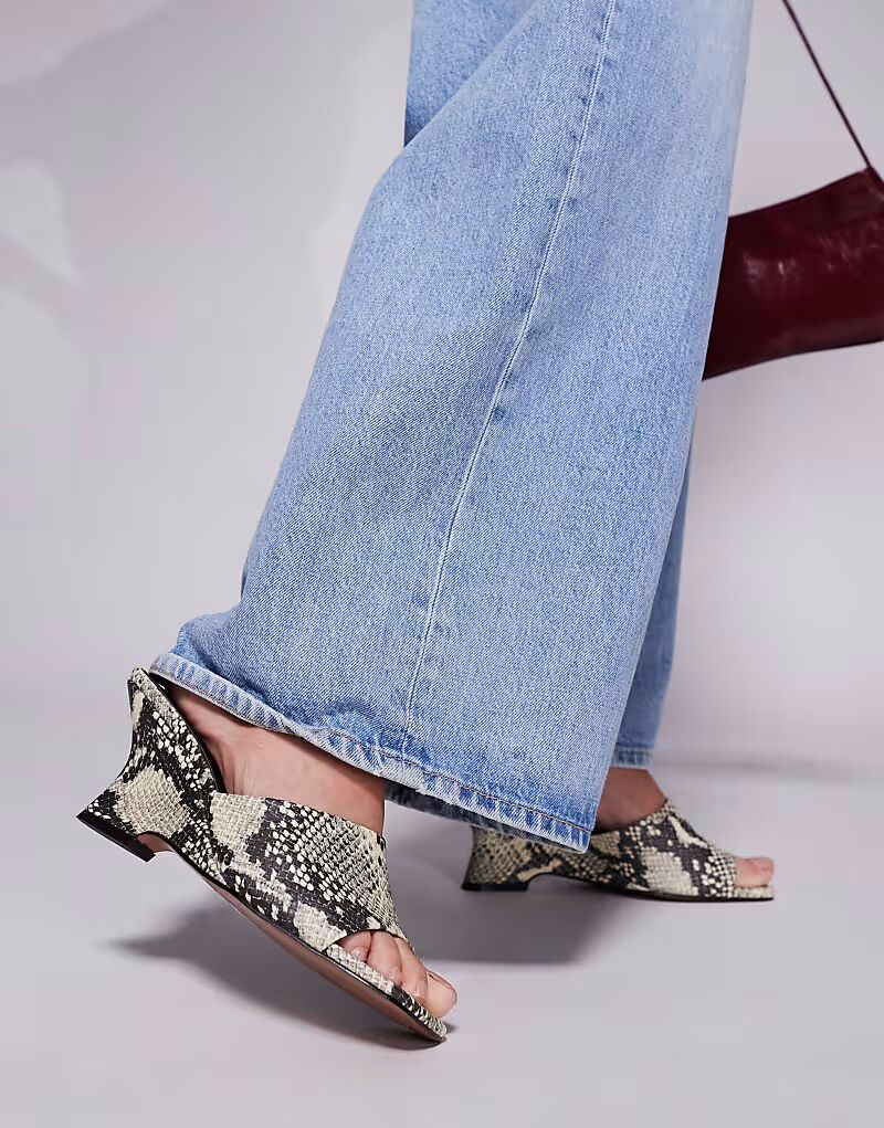 ASOS DESIGN Trifle мюли на танкетке со змеиной отделкой — фото 2