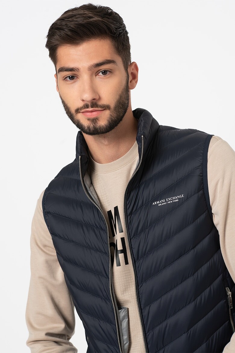 

Стеганый жилет на молнии Armani Exchange, синий