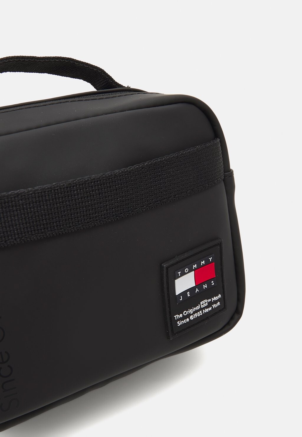

Сумка через плечо DAILY CAMERA BAG Tommy Hilfiger, черный