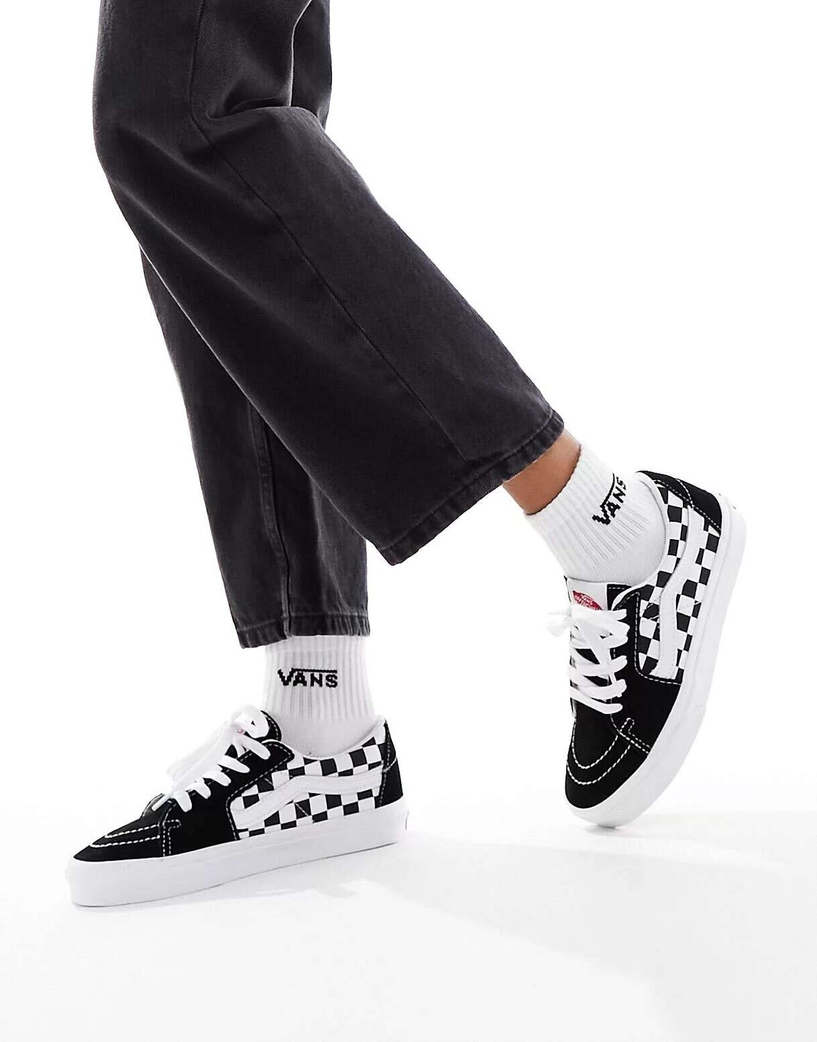 Черные кроссовки Vans SK8-Low в шахматном порядке