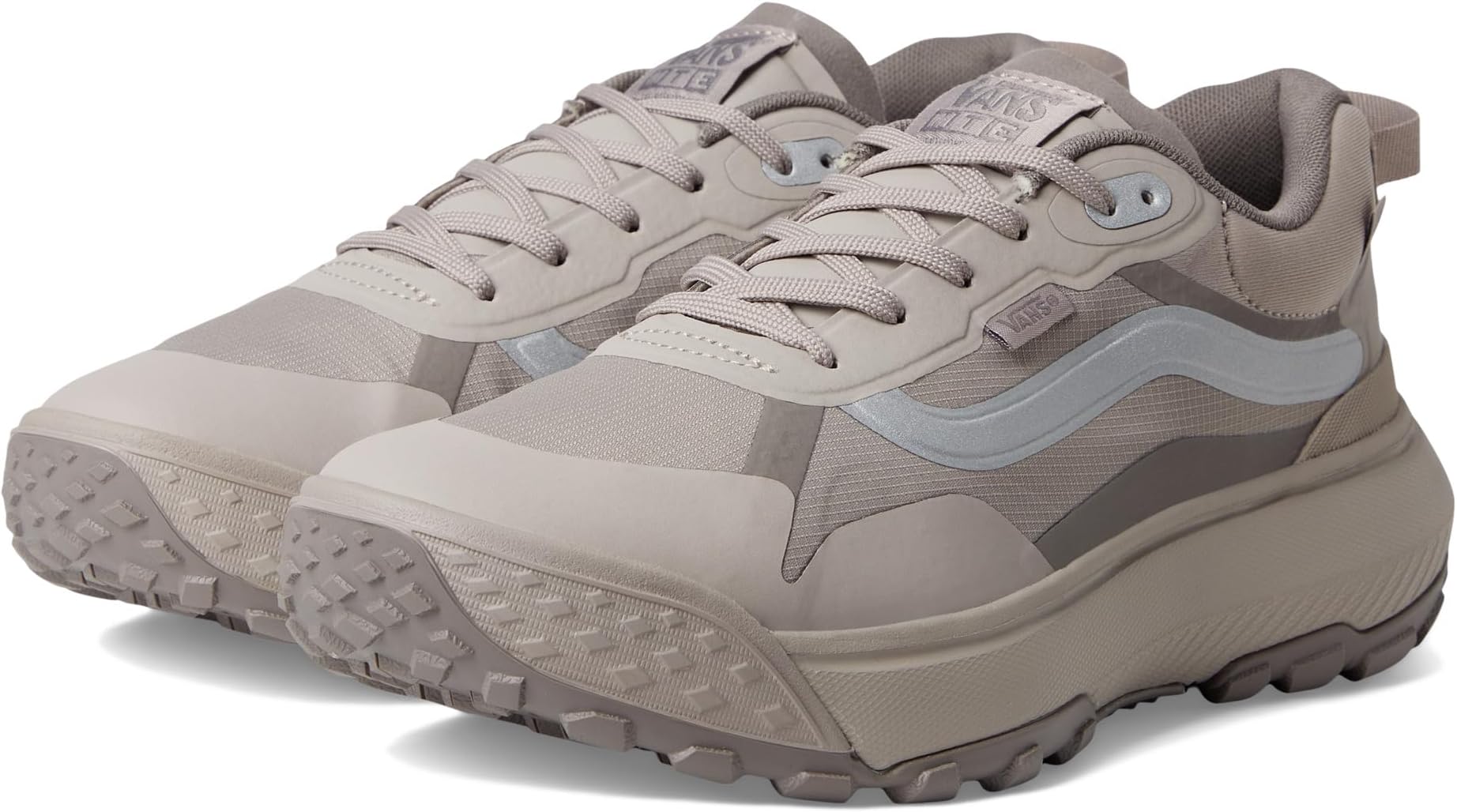 Кроссовки Vans Mte Crosspath, цвет Metallic Taupe
