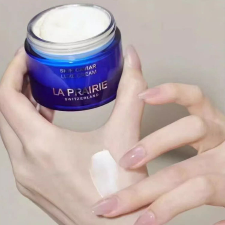 Крем для лица La Prairie — Для осветления, подтяжки и увлажнения Laiponi Blue Caviar Lightweight Premium Collection, 50 мл — фото 3