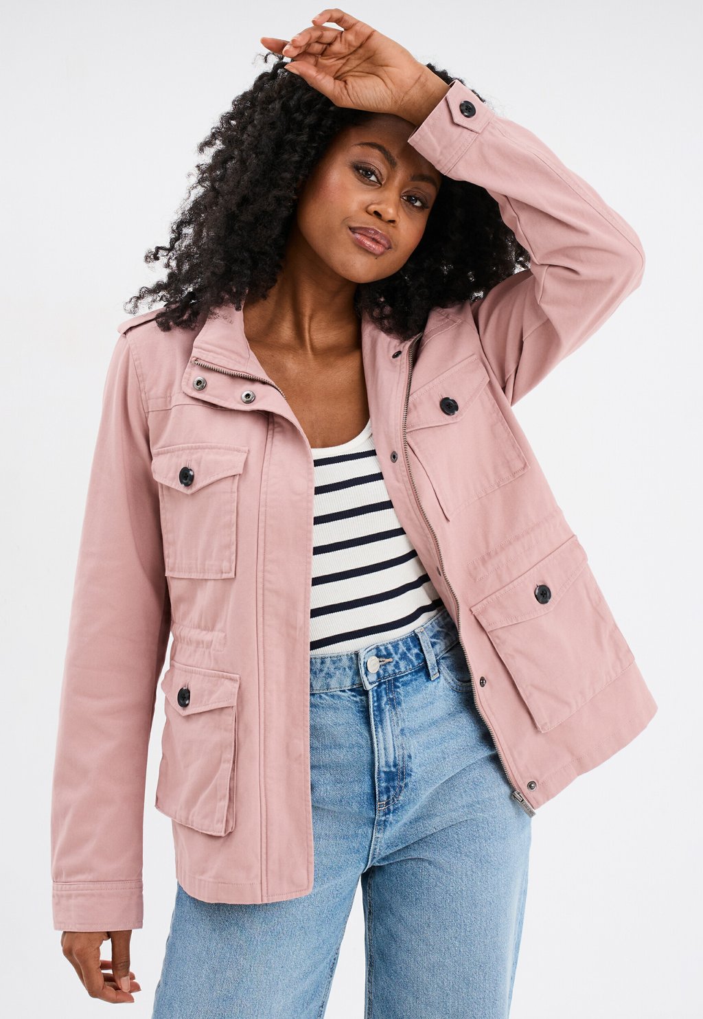 

Летняя куртка AMERICAN INSPIRATION FASHION COOL EASY JACKE MIT KNÖPFBAREN PATTENTASCHEN Creeks, розовый