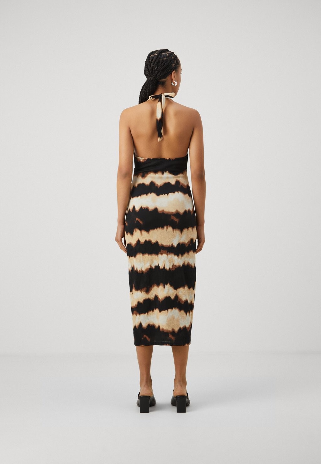

Платье-футляр ONLPELLA HALTER NECK DRESS ONLY, черный