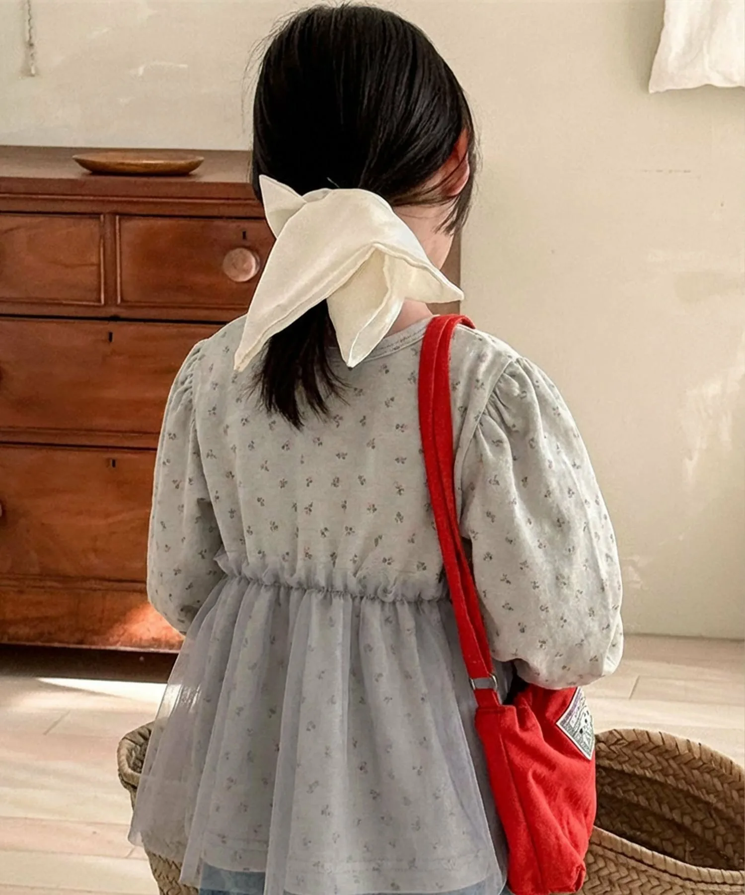 Детский маленький пуловер из тюля с цветочным принтом Aimoha Kids, gray — фото 3