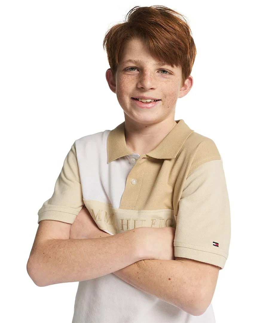 Поло для мальчиков 8-20 лет, с полосками на груди Tommy Hilfiger, бежевый/белый — фото 3