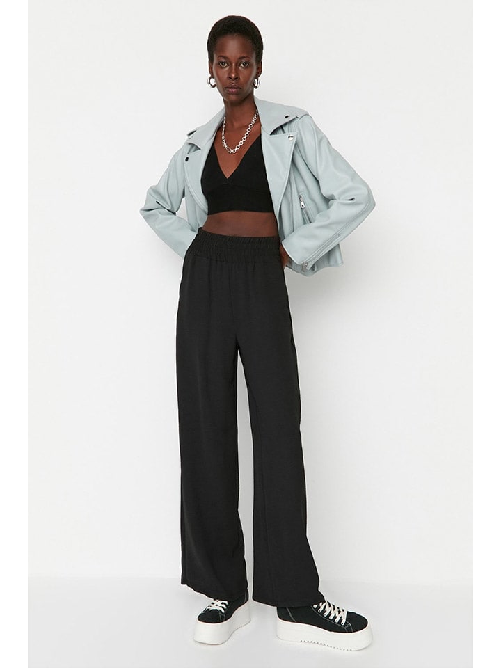 

Тканевые брюки trendyol, черный