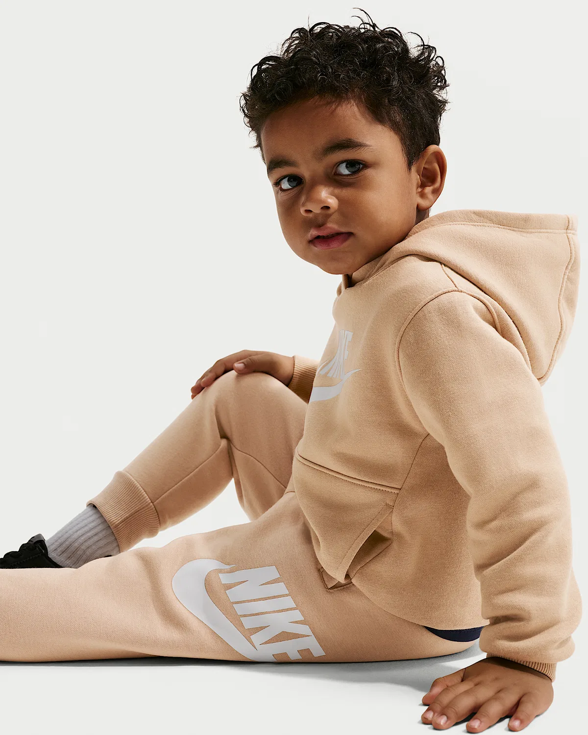 Детские джоггеры Nike Sportswear Club Fleece, Brown — фото 4