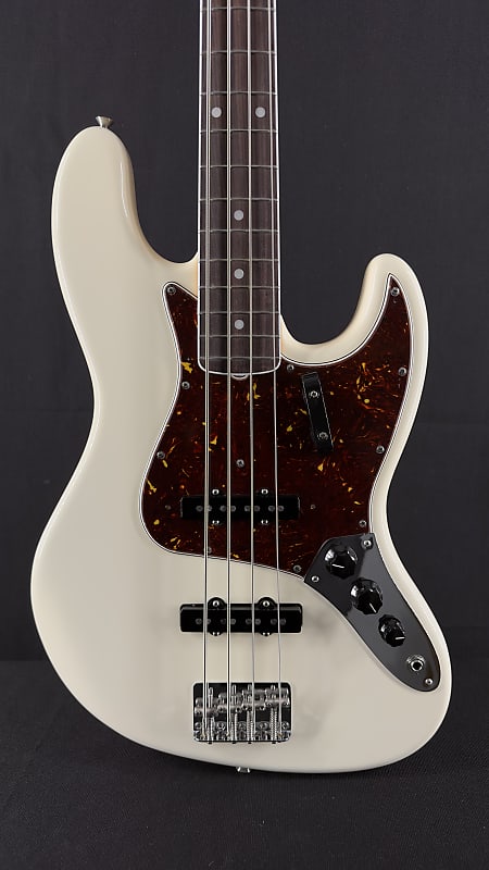 

Басс гитара Fender American Vintage II 1966 Jazz Bass with Rosewood Fingerboard in Olympic White