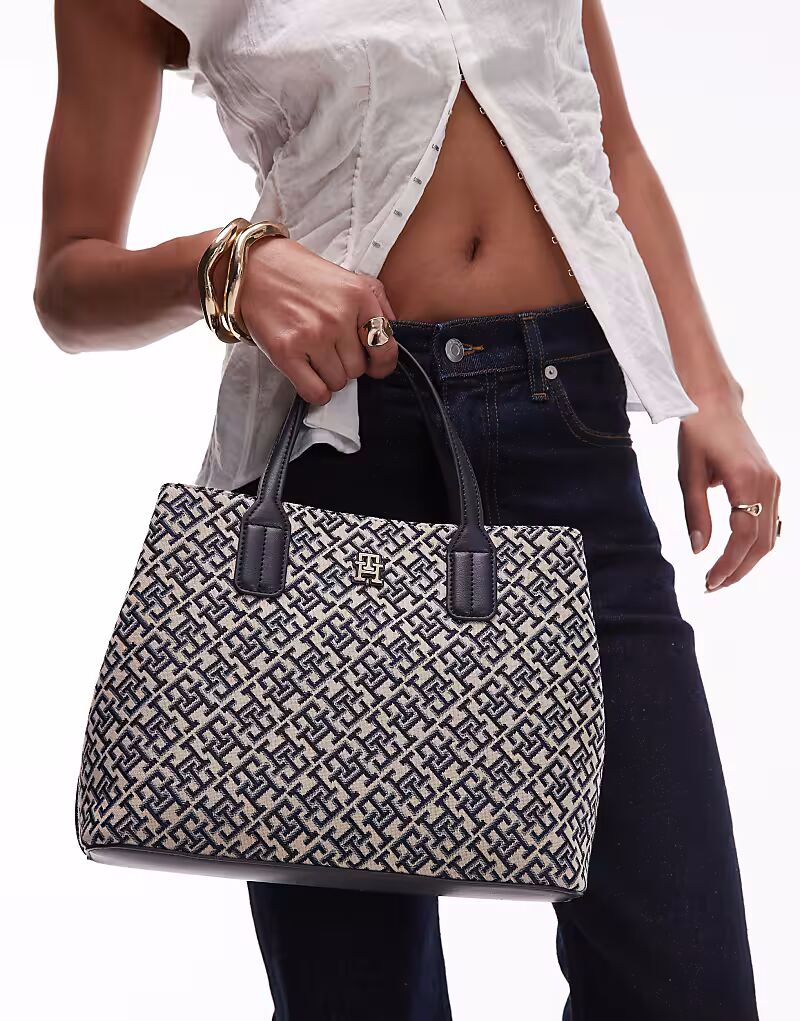 

Сумка Tommy Hilfiger с жаккардовой монограммой синего цвета