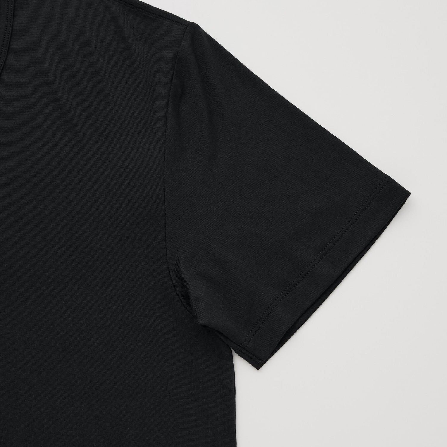 Футболка Uniqlo Heattech с V-образным вырезом — фото 4