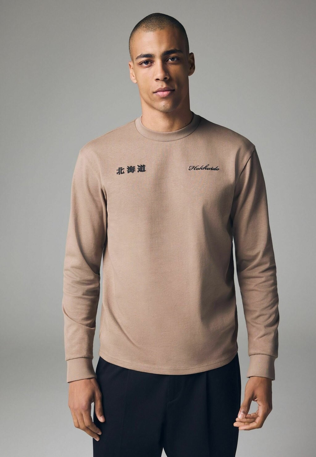 

Топ с длинными рукавами HEAVYWEIGHT BACK PRINT GRAPHIC Next, бежевый