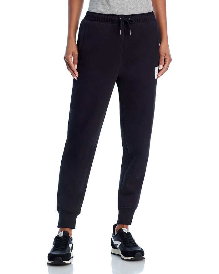

Брюки Core Jogger The North Face, черный