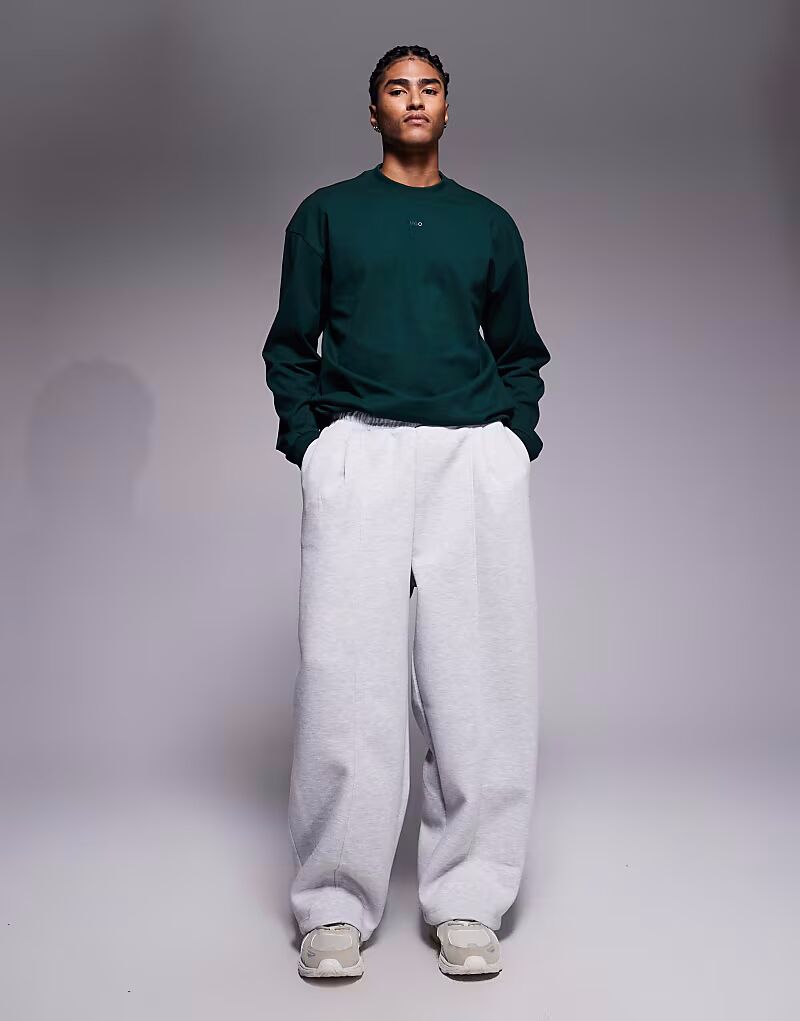 

Свободные спортивные брюки в стиле сукба со складками светло-серого цвета Asos Design