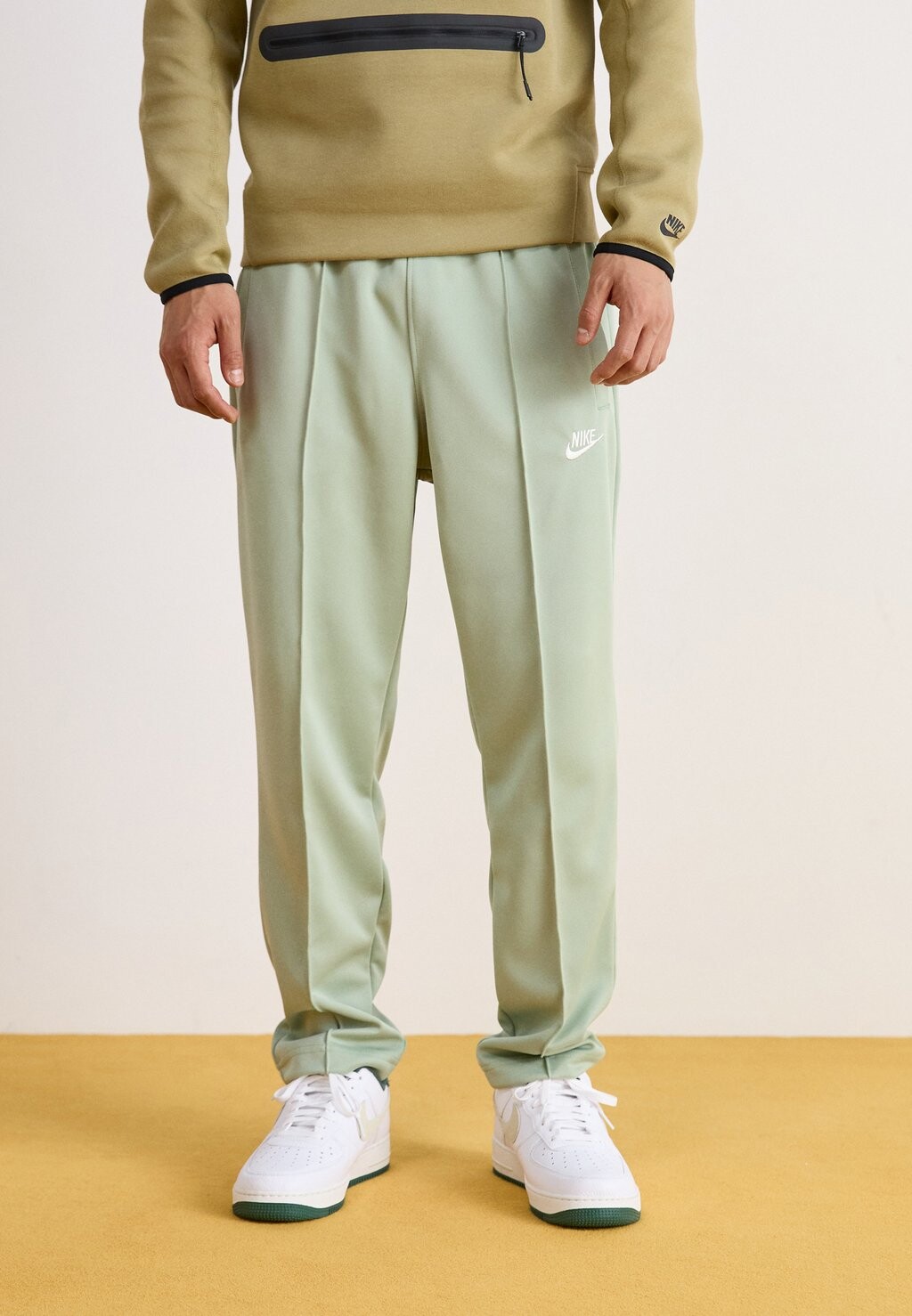 

Спортивные брюки CLUB PANT Nike, мята