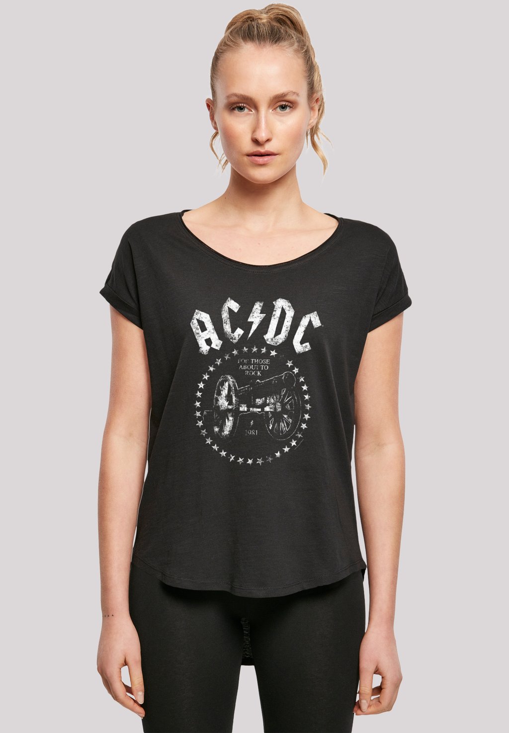 

Футболка с принтом ACDC WE SALUTE YOU CANNON F4NT4STIC, черный
